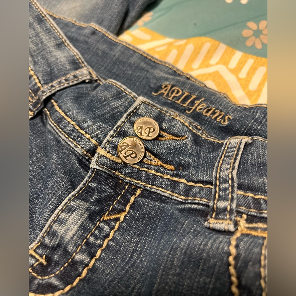 April Jeans - Picture 14 of 16